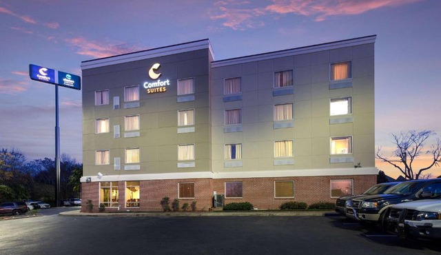 Comfort Suites Forsyth near I-75