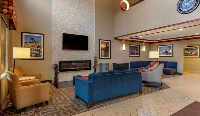 Comfort Suites Grand Rapids South