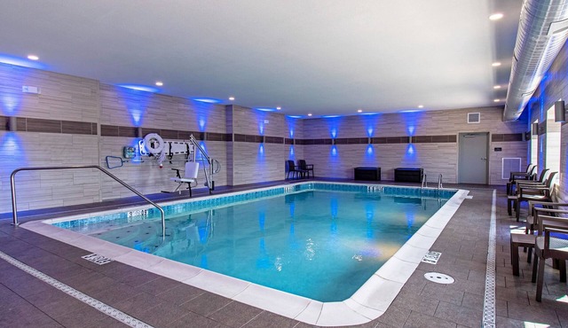 Comfort Suites Grove City - Columbus South