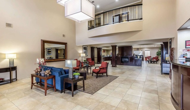 Comfort Suites Houston IAH Airport - Beltway 8