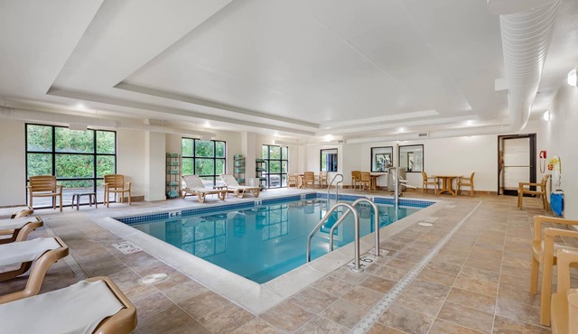 Comfort Suites Lewisburg near University