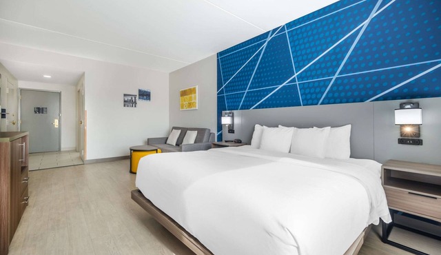 Comfort Suites Louisville Airport