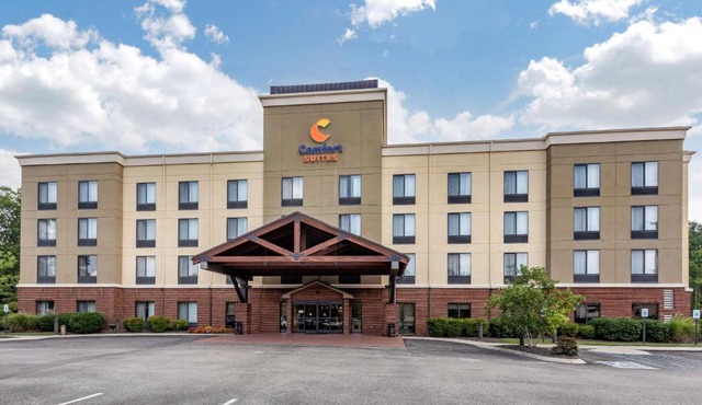 Comfort Suites Manchester near Arnold AFB