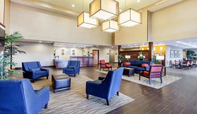 Comfort Suites Marietta - Parkersburg