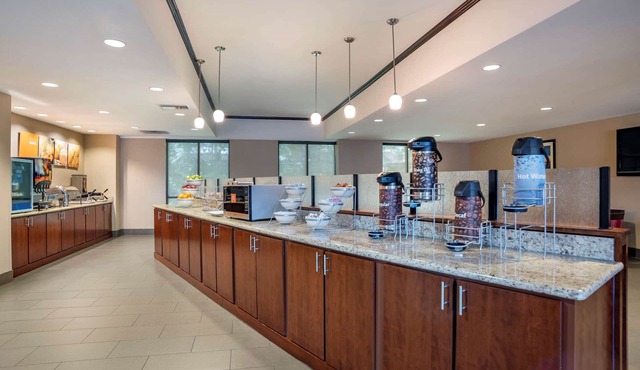 Comfort Suites Mobile