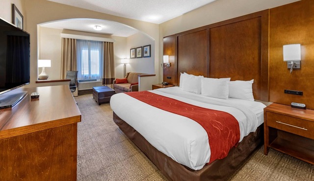 Comfort Suites Near Six Flags Magic Mountain
