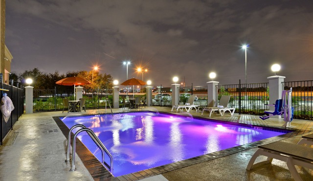 Comfort Suites near Westchase on Beltway 8