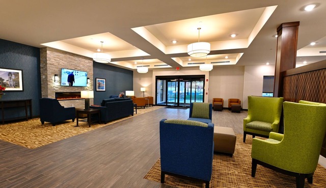 Comfort Suites Newnan