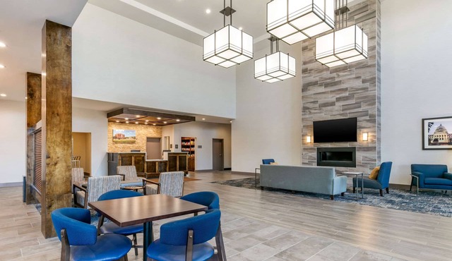 Comfort Suites North Tupelo