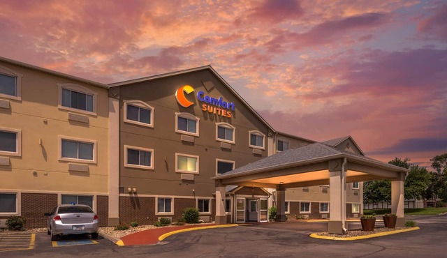 Comfort Suites Omaha Northwest