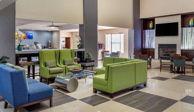 Comfort Suites Pineville - Ballantyne Area