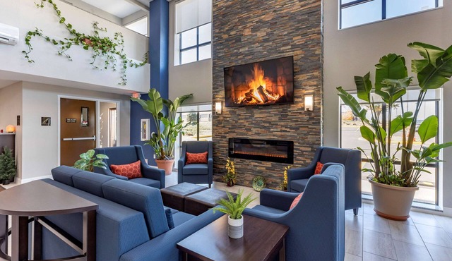 Comfort Suites St. Louis - Sunset Hills