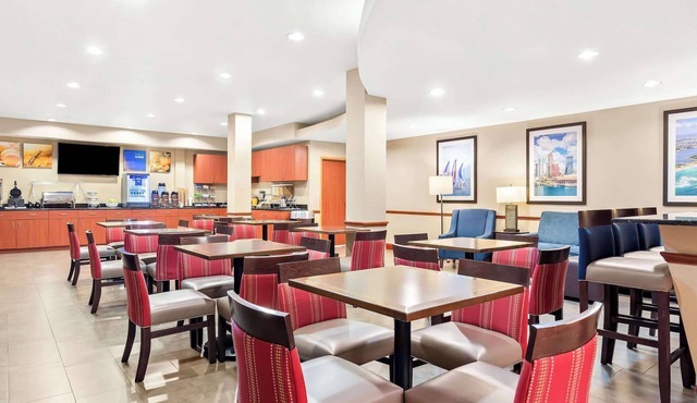 Comfort Suites Tampa Airport North