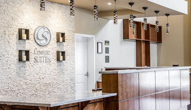 Comfort Suites Woodland - Sacramento Airport