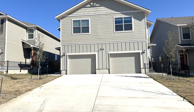 Comfort townhouse: A Cozy Home near SeaWorld & Lackland AFB in San Antonio