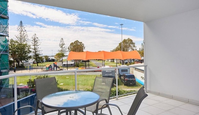 Comfort Two Bedroom Apartment in Heart Southport