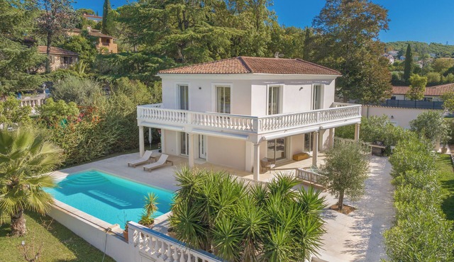 Comfortable stay for 12 or more with pool & garden - 2 villas