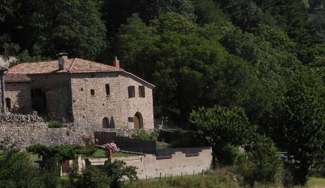 Comfortable house with swimming pool in the ardèchoise mountain