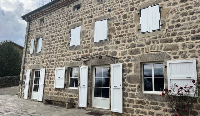 Comfortable accommodation in a quiet mountain setting