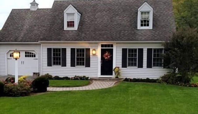 Comfortable Family Home in Amish Country!, Farm View Country Estates!