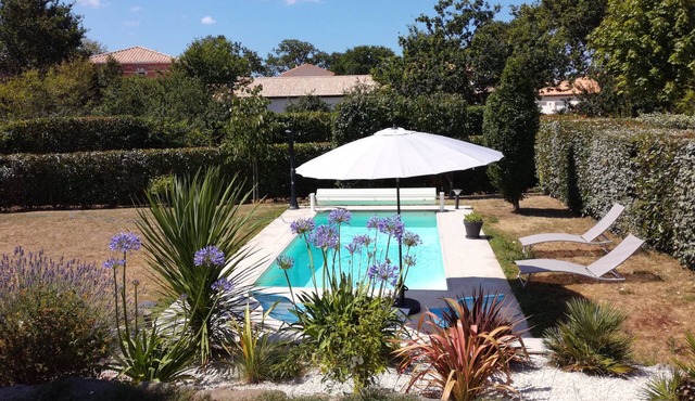 Comfortable family home, near beach, heated pool, large plot