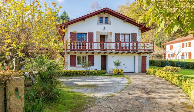 Comfortable Apartment Near the Spanish Border