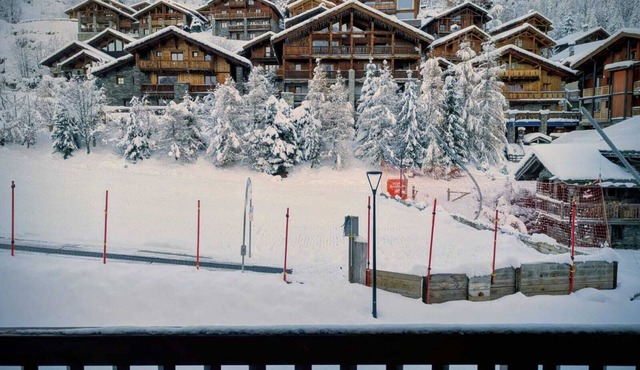 Comfortable, fully-equipped chalet-style duplex in resort center.