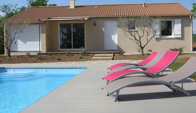 Comfortable detached house with swimming pool 3 bedrooms, 2 bathrooms for 6 to 8 people