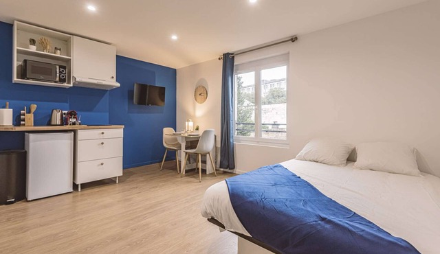 Comfortable, fully-equipped studio in a quiet location