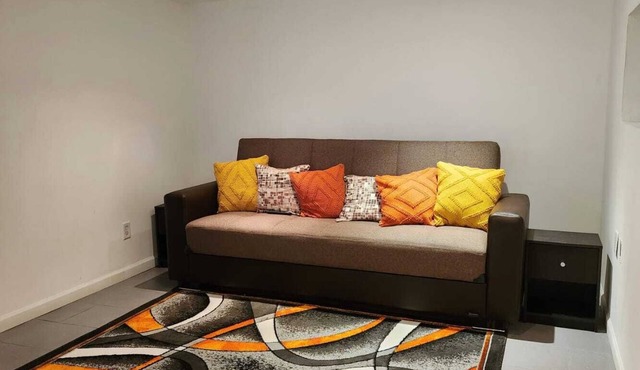 Comfortable 1 family home in Tuckahoe that's near train