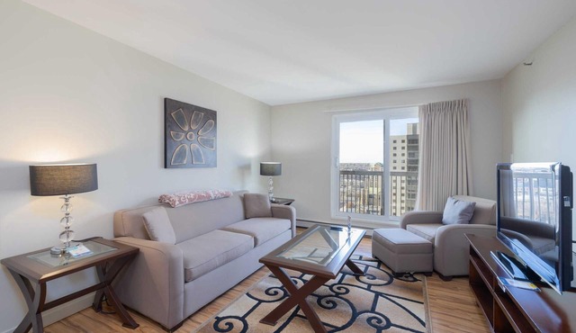 Comfortable 1BR Retreat in Downtown. Fully Equipped with Wi-fi and Parking Space