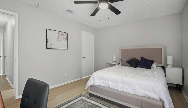 Comfortable 2 bed 2 bath stay