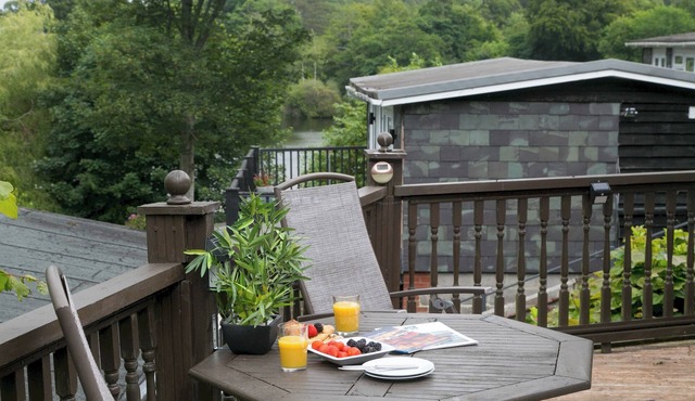 Comfortable 2 Bed Chalet near Snowdonia - Pass the Keys