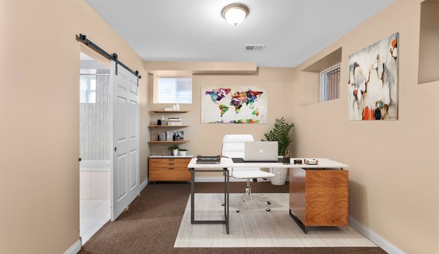 Comfortable 2-bedroom apartment in phenomenal Chicago