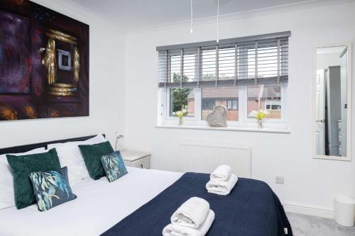 Comfortable 2 Bedroom Home with Parking in Taunton