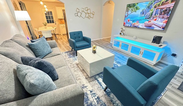 Comfortable 2-bedroom apartment with King bed in Edinburg