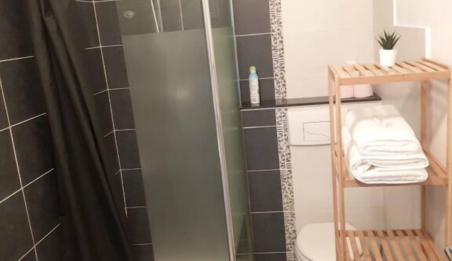 Comfortable 2-room apartment near the train station!