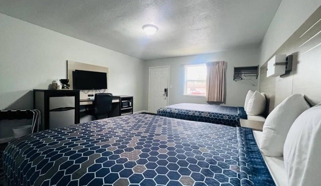 Comfortable 2-Room Stay – Ideal for Working Travelers, Free Parking Included