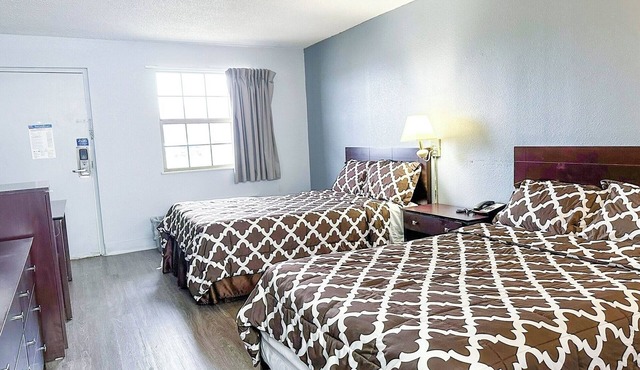 Comfortable 2 Units with 2 Full Beds for Families Near Local Parks