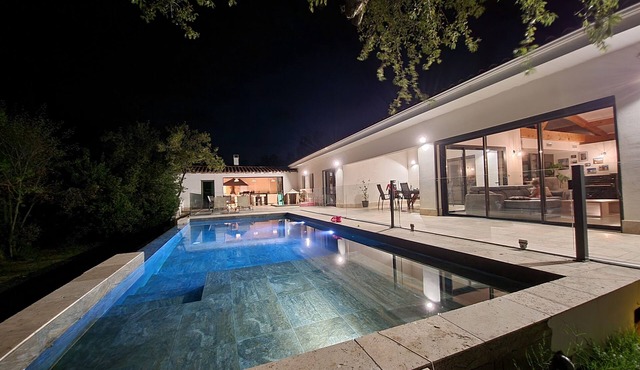 Comfortable 200m2 villa with swimming pool and pétanque court