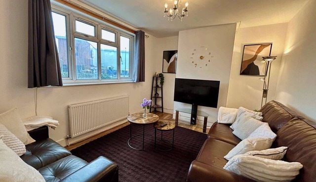 Comfortable 2BDR House near Surrey Quays and River