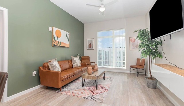 Comfortable 2BR Mins to Universal & More