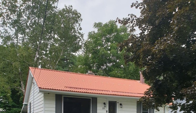 Comfortable 3 bed home near ski hill Mt St Louis Moonstone