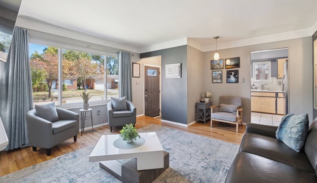 Comfortable 3-Bed Home with Garage & Yard - Flexible Monthly Stays