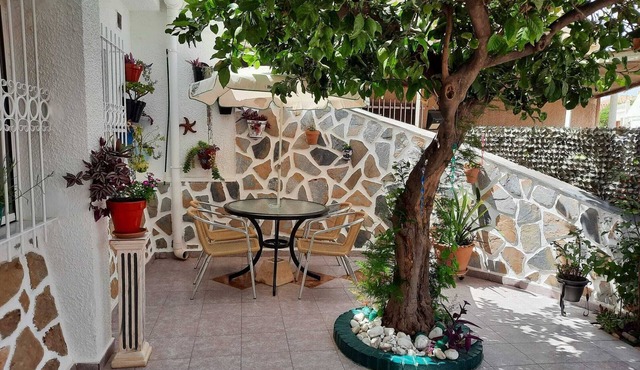 Comfortable 3-Bed House, bungalow