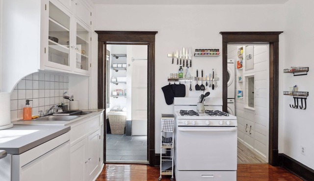 Comfortable 3-bedroom house + den in the Arts District of Northeast Minneapolis