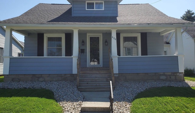 Comfortable 3 Bedroom Home, Free Parking, WIFI