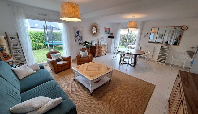 Comfortable 3 bedroom house with garden