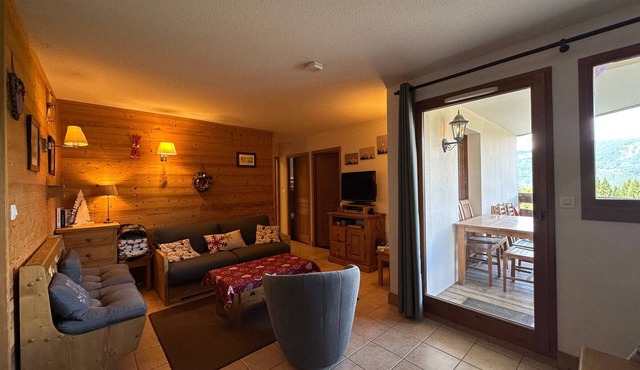 Comfortable 3-bedroom apartment with WiFi for 8 people