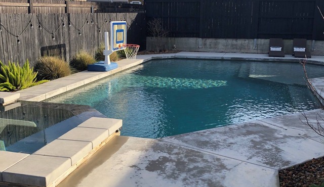 Comfortable 3-Bedroom House With Pool Conveniently Located Near Chico State